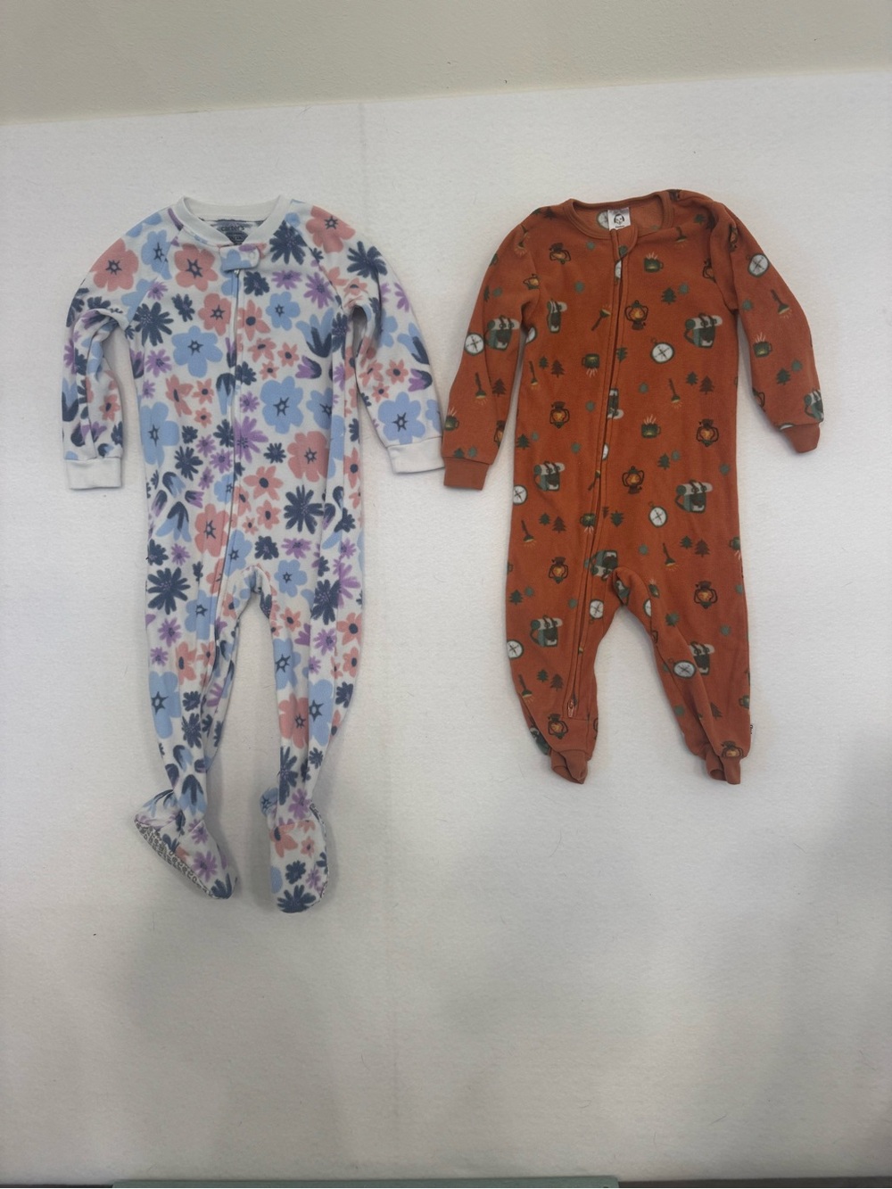 Toddler 2T Fleece Pajama Bundle – Carter’s Floral + Gerber Woodland Zip Sleepers